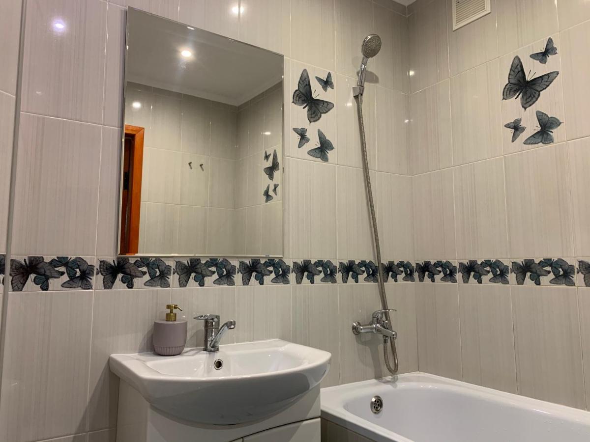 Апартаменты Возле Днепра Tcherkassy Extérieur photo