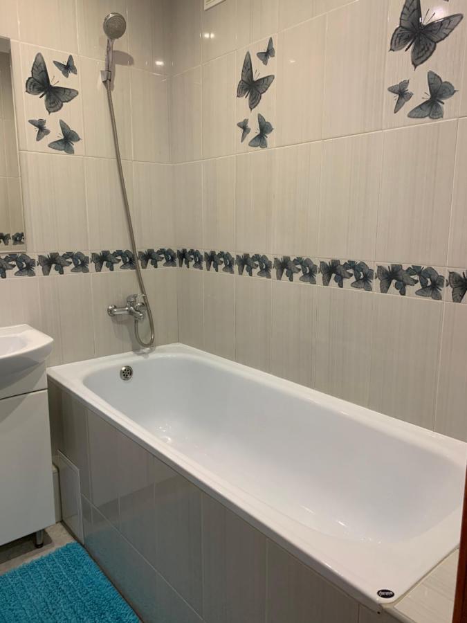 Апартаменты Возле Днепра Tcherkassy Extérieur photo