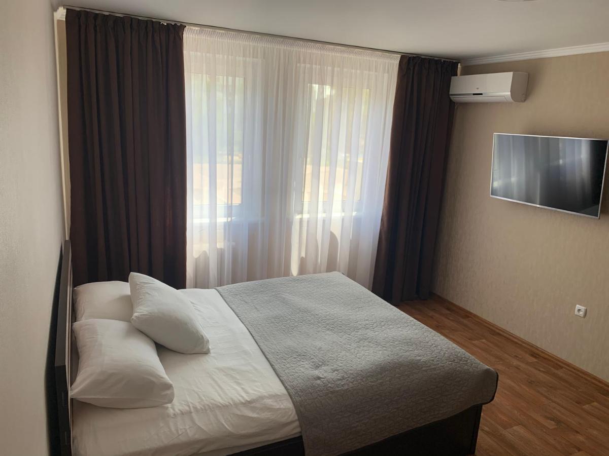 Апартаменты Возле Днепра Tcherkassy Extérieur photo